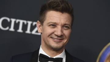Photo: Jeremy Renner Is Out of the Hospital