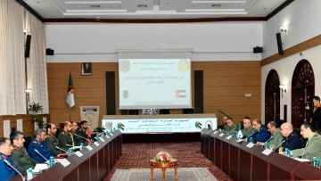 Photo: UAE, Algeria explore cooperation in defence industries