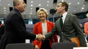 Photo: ${params.title}