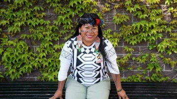 Photo: Amazon Indigenous woman wins Goldman environment prize