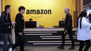 Photo: Amazon workers upset over job cuts, return-to-office mandate stage walkout