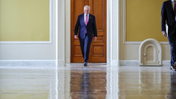 Photo: U.S. Senate leader schedules classified AI briefings