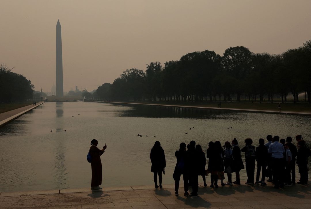US East Coast blanketed in veil of smoke from Canadian fires - World - Emirates24