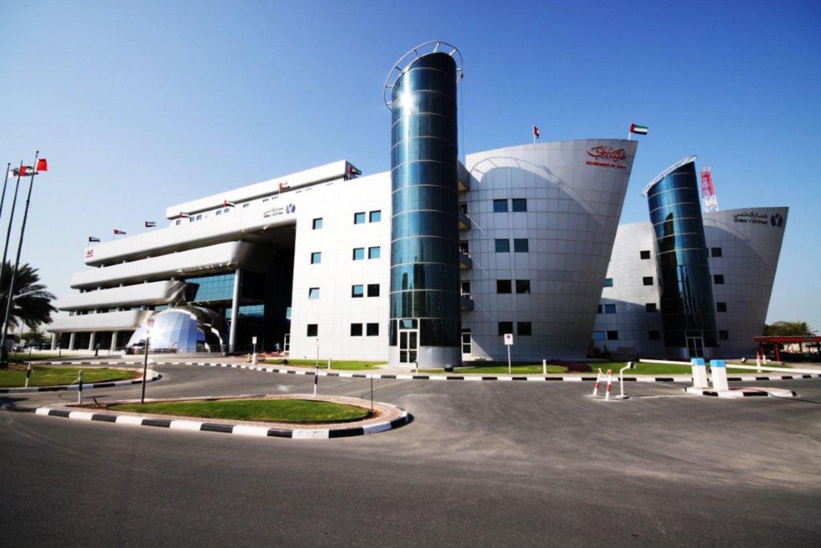 تصدر جمارك دبي العديد من السياسات الجمركية التي تضمن تعزيز نمو التجارة مع الشركاء