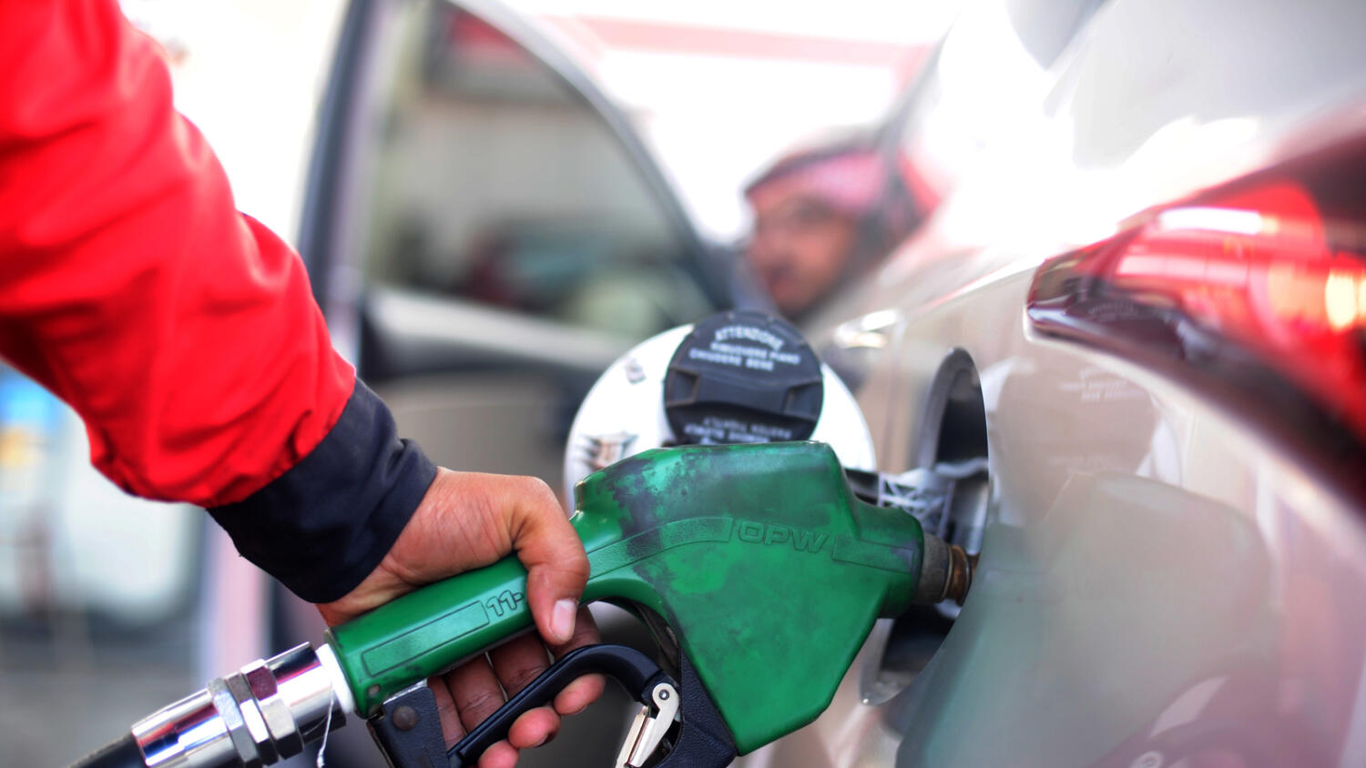 Petrol UAE Price. Вода дороже бензина. Fuel Price UAE July 2022. Саудовская аравия бензин