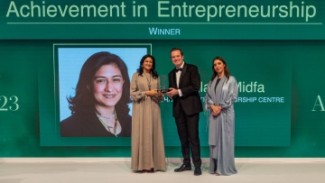 Photo: Sheraa CEO wins Arabian Business Award