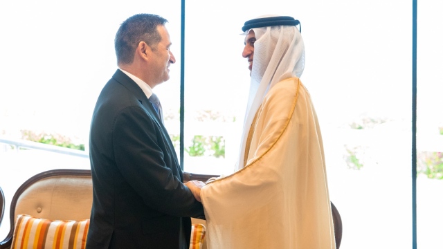 Photo: Saud bin Saqr receives Swiss ambassador