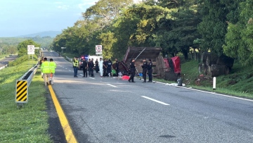 Photo: At least 10 Cuban migrants die after truck overturns in Mexico