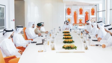 Photo: Mansoor bin Mohammed reviews preparations for 2023 Dubai Airshow, COP28 at Al Maktoum International Airport