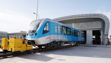 Photo: RTA starts installation of solar panels at Dubai Metro and Tram Depots