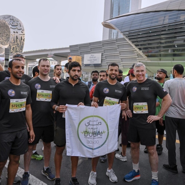 Photo: Hamdan bin Mohammed leads Dubai Run as 226,000 people take part in world's largest community fun run