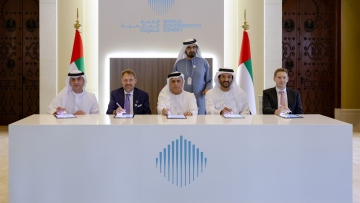 Photo: Mohammed bin Rashid and Hamdan bin Mohammed witness agreement to launch aerial taxis in Dubai by 2026
