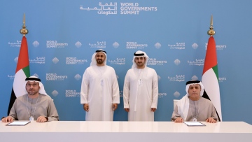 Photo: Maktoum bin Mohammed and Theyab bin Mohamed witness signing of MoU between RTA and Etihad Rail at WGS