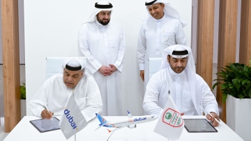 Photo: Ahmed bin Mohammed witnesses signing of MoU between Dubai Police’s Transport Security Department and flydubai