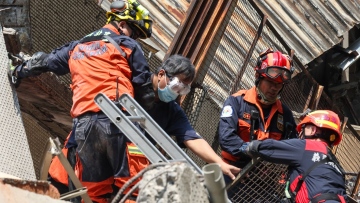 Photo: Taiwan hit by strongest quake in 25 years, four deaths reported