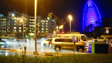 Photo: Dubai Municipality Offers Essential Tips for Rainy and Windy Weather