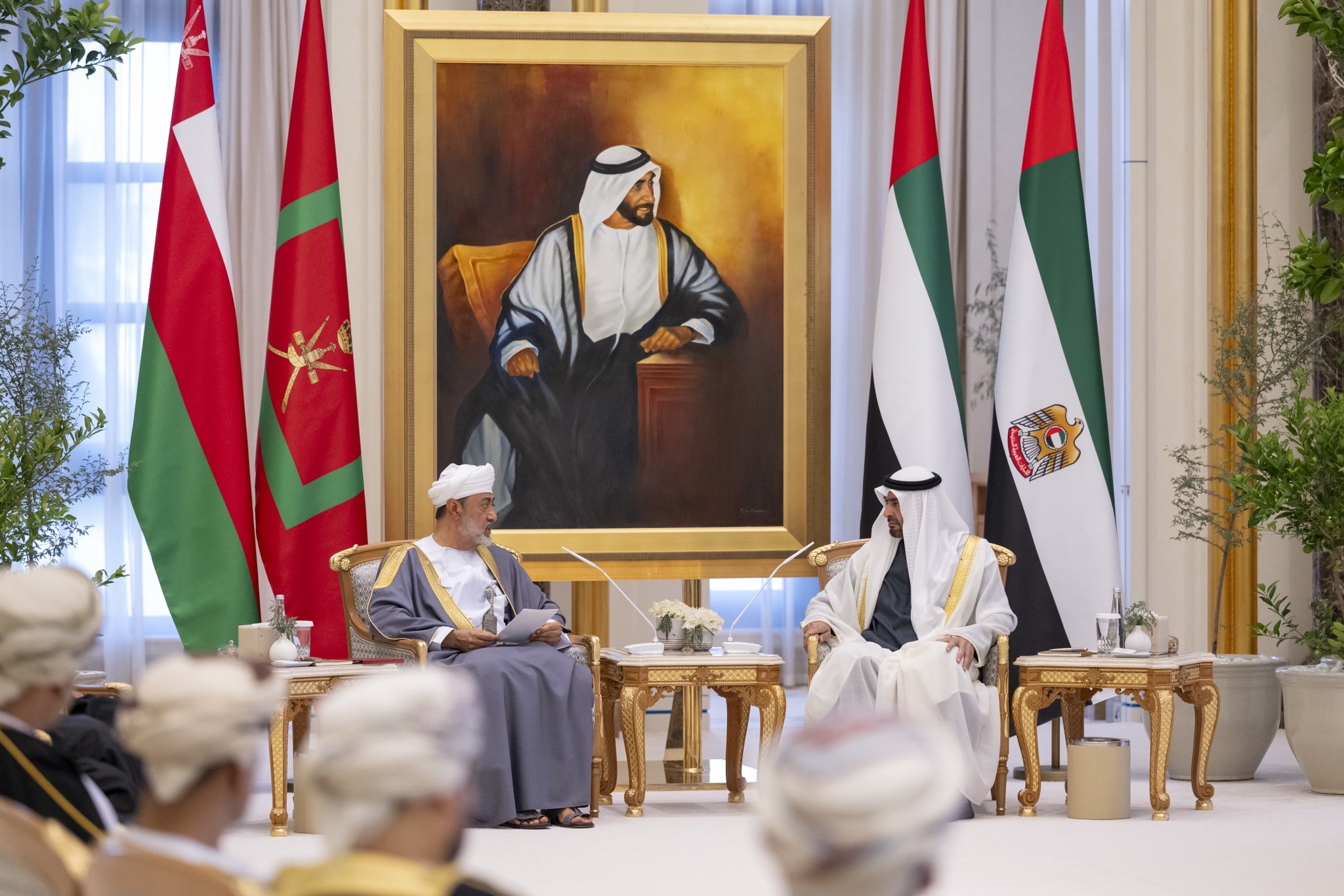 Photo: UAE President, Sultan of Oman discuss strengthening fraternal relations, regional developments