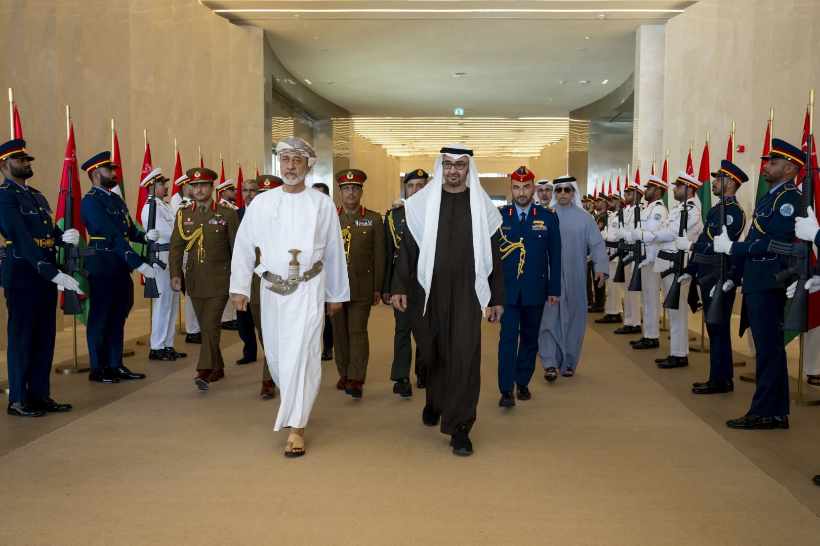 Photo: Sultan of Oman departs UAE upon conclusion of state visit