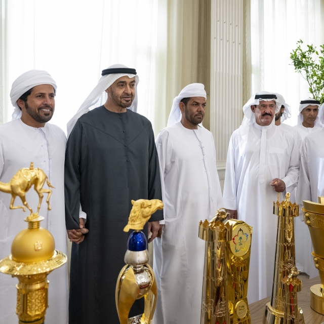 Photo: UAE President receives Presidential Camel Racing Team
