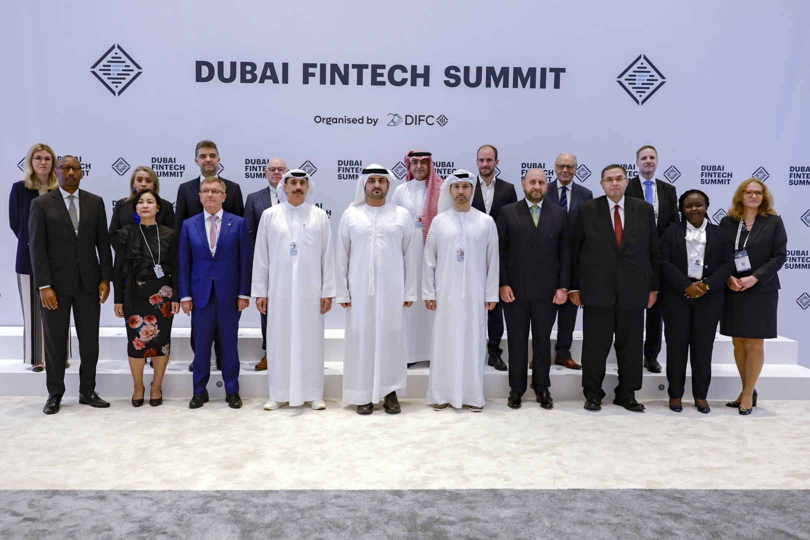 Photo: Maktoum bin Mohammed engages with global policy makers and financial industry leaders at the second Dubai FinTech Summit