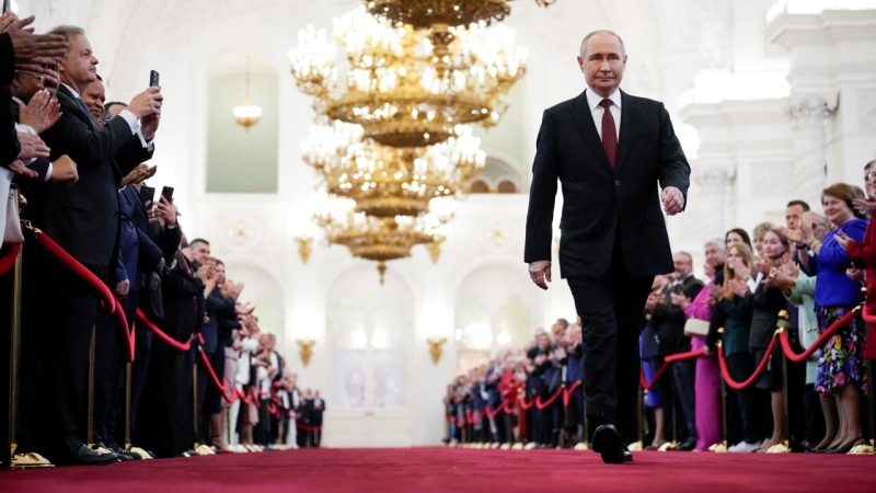 Photo: Putin sworn in for new six-year term as Russia’s President