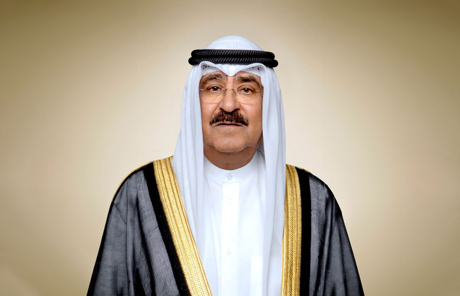 Photo: Kuwait’s emir dissolves parliament, suspends certain constitution articles