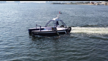 Photo: Dubai Municipality introduces cutting-edge smart and remotely operated marine scraper to combat water pollution