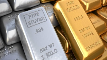 Photo: Gold hits record peak as rate-cut bets burnish appeal, silver jumps