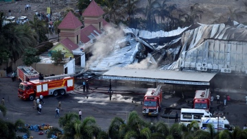 Photo: 27, including children killed in massive fire at gaming zone in India