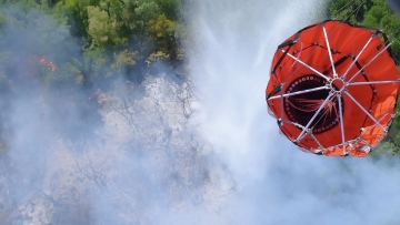 Photo: UAE firefighting team begins operations to combat Albania wildfires