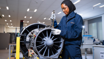 Photo: flydubai Launches Apprenticeship Program for Aircraft Maintenance