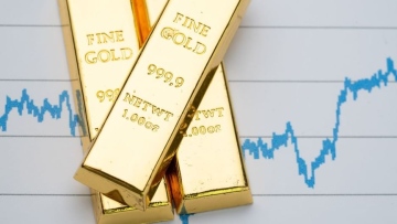 Photo: Gold Prices Dip After Strong US Economic Data