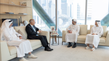 Photo: Maktoum bin Mohammed Meets With HSBC Group CEO