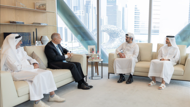 Photo: Maktoum bin Mohammed Meets With HSBC Group CEO