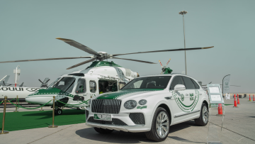 Photo: ‘Bentley Bentayga Azure’ Joins Dubai Police Fleet of Luxury Patrols