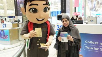 Photo: A Welcome Stamped in History: Dubai Greets Travelers with Tribute to Founders