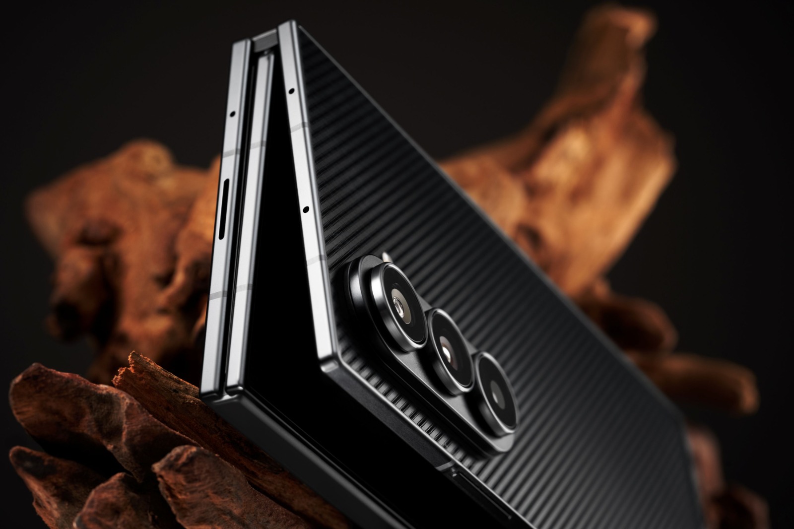 Samsung Launches Galaxy Z TriFold in the UAE as Part of a Limited Global Release