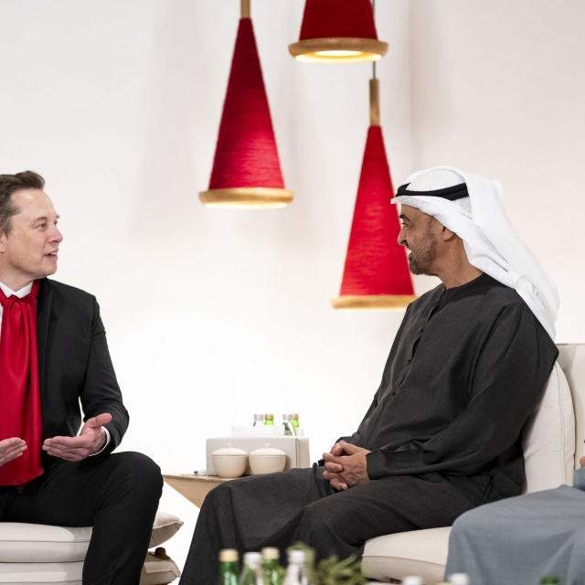 Photo: UAE President Meets Elon Musk