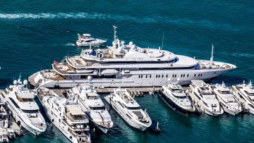 Photo: UAE Streamlines Travel Protocols for Foreign Yachts Between Abu Dhabi and Dubai