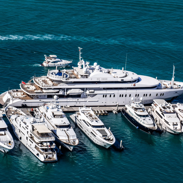 Photo: UAE Streamlines Travel Protocols for Foreign Yachts Between Abu Dhabi and Dubai