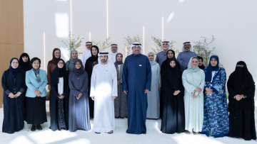 Photo: Hamdan bin Mohammed Meets Emirati Students in Kuwait