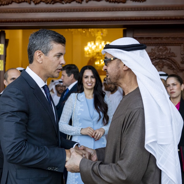 Photo: UAE President Meets With President of Paraguay to Discuss Bilateral Ties