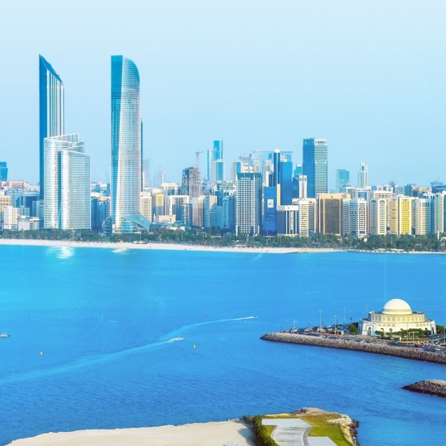 Photo: Abu Dhabi: Fire at Musaffah Fuel Terminal Contained After Drone Incident; No Injuries Reported