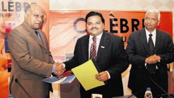 Photo: ${params.title}