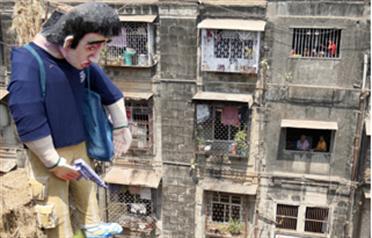 <span>An effigy of the lone surviving terrorist of the November 2008 Mumbai attacks Mohammed <span>Ajmal</span> Amir Iman, also known as Kasab, stands in a city neighbourhood in Mumbai. (AFP PHOTO)</span>